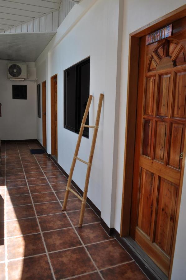 Casa Mia Inn Dauis Exterior foto